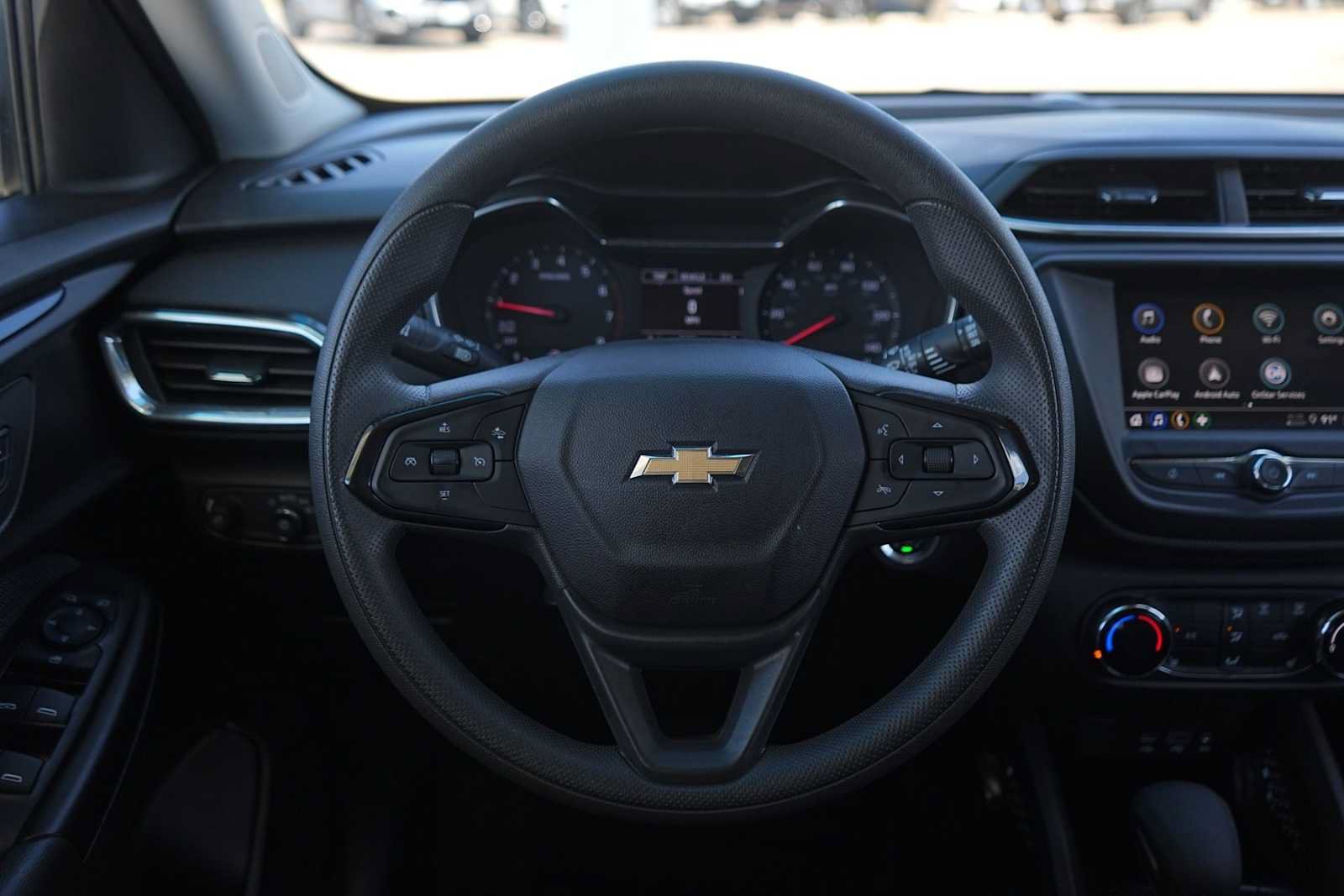 Used 2023 Chevrolet TrailBlazer LT w/ LPO, Blackout Package FWD image 16