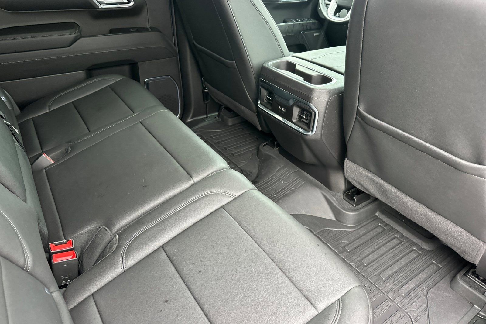 Used 2025 GMC Sierra 1500 Elevation w/ Elevation Premium Package image 16