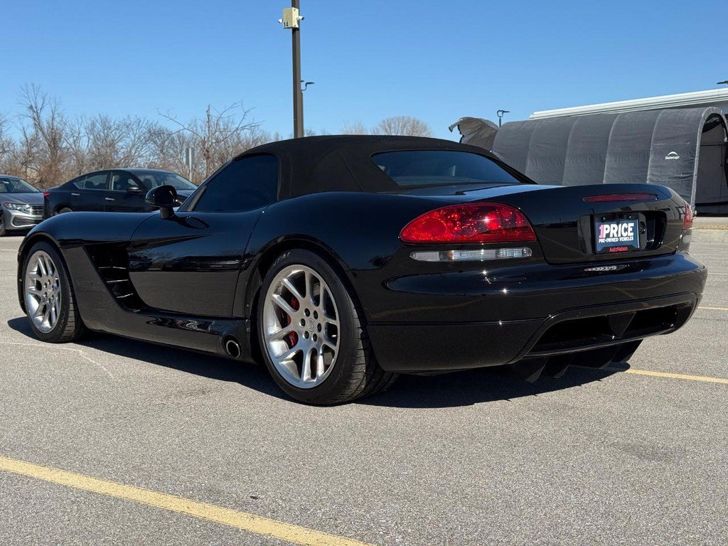 Used 2005 Dodge Viper SRT-10 image 3