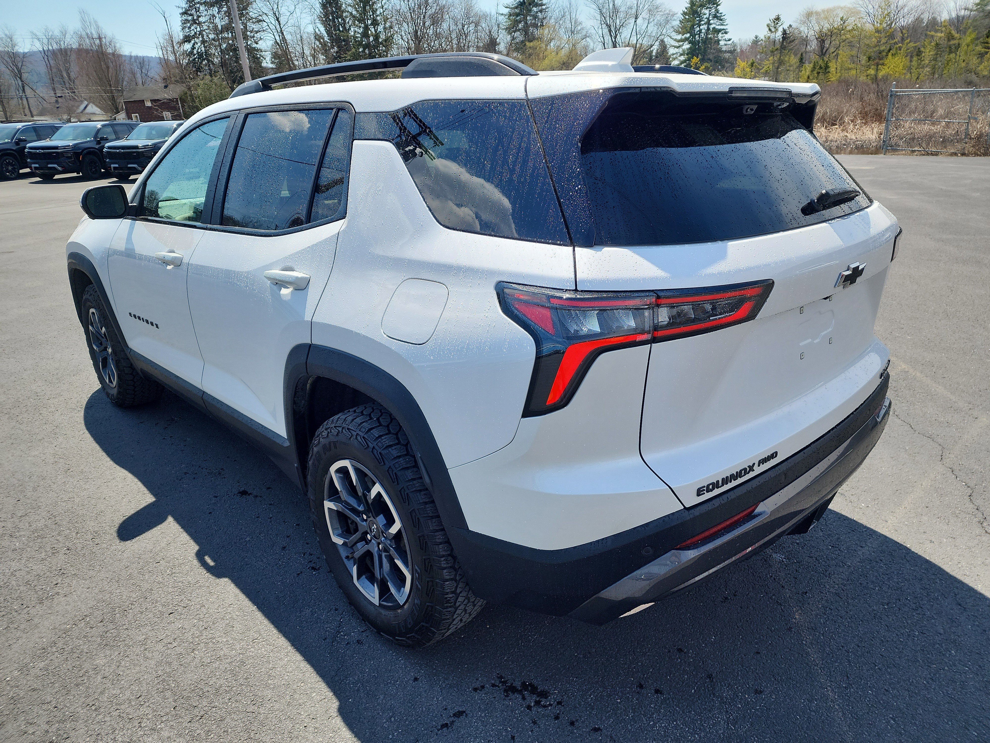 Certified 2025 Chevrolet Equinox ACTIV w/ Safety and Technology Package AWD/4WD image 6