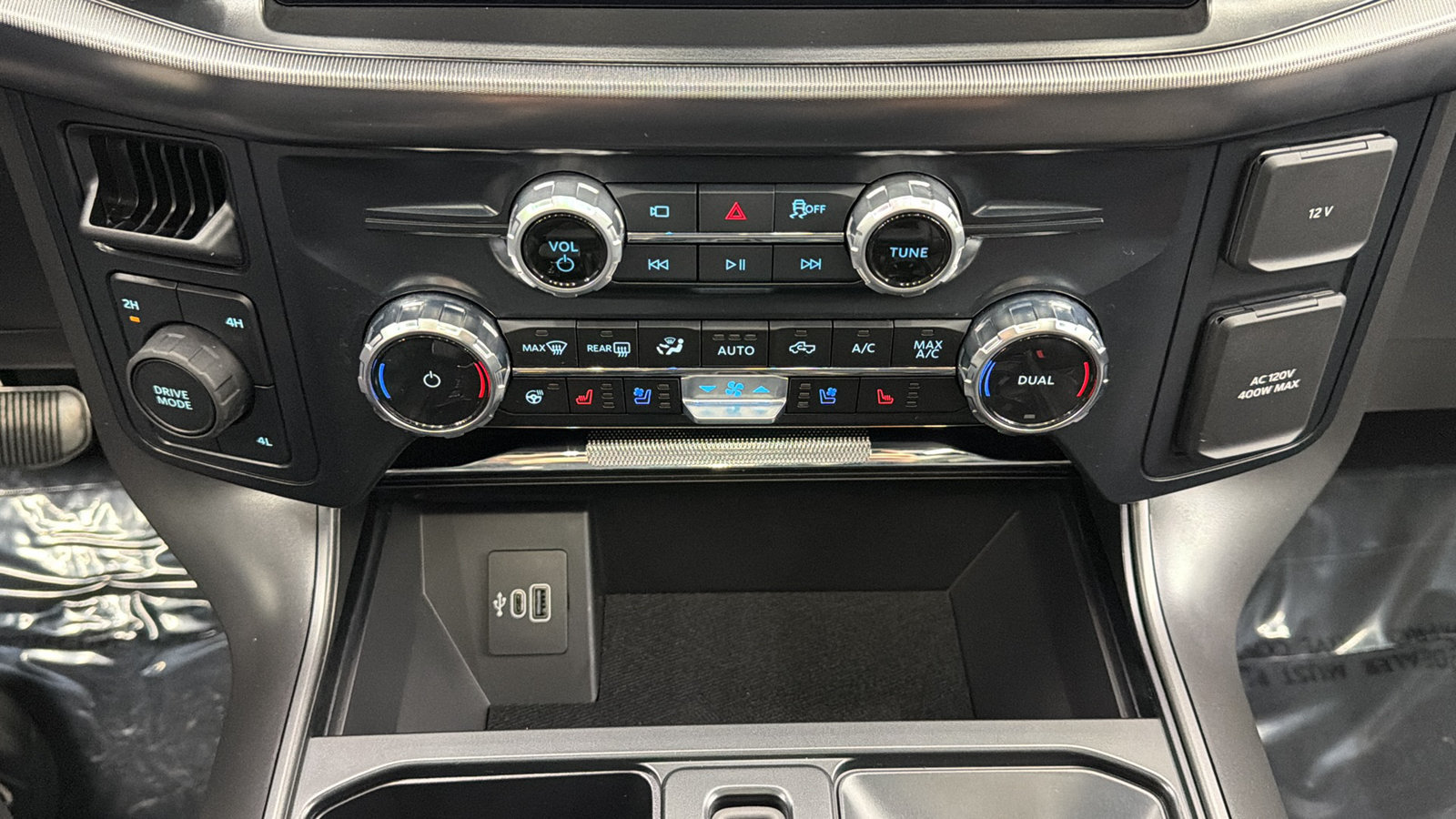 Used 2026 Ford F150 Lariat AWD/4WD image 23