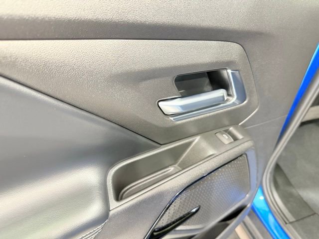 Used 2025 Chevrolet Silverado EV LT image 19