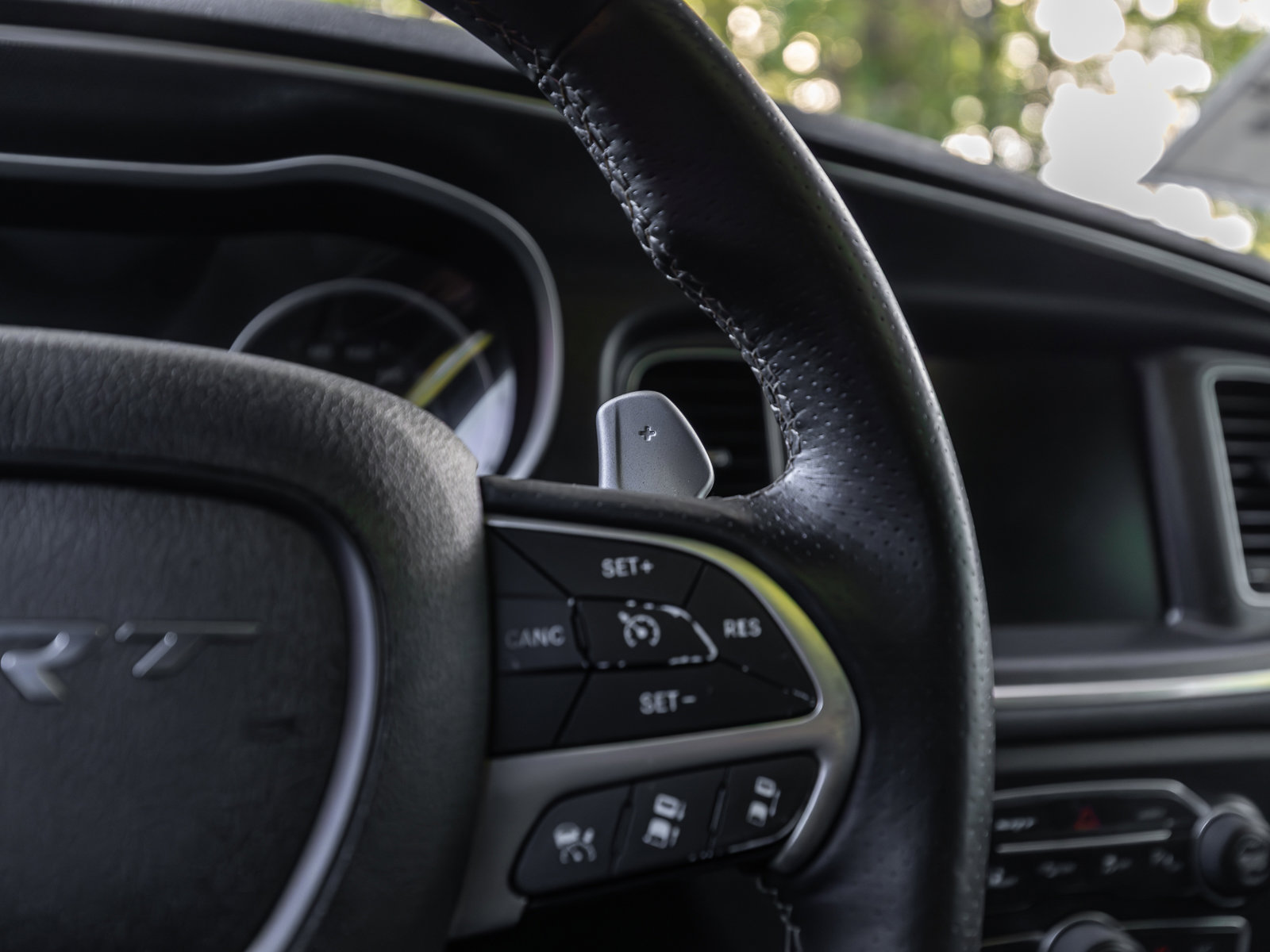 Used 2016 Dodge Charger SRT w/ Harman/Kardon Audio Group image 8