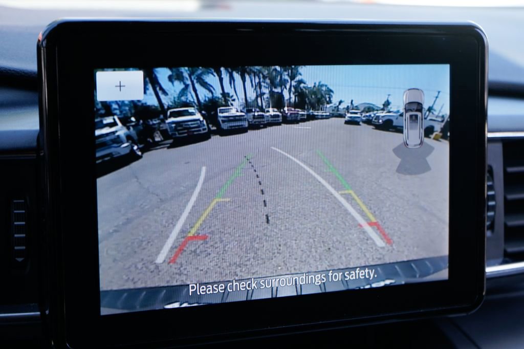 Used 2022 Ford Explorer XLT w/ Equipment Group 202A image 29