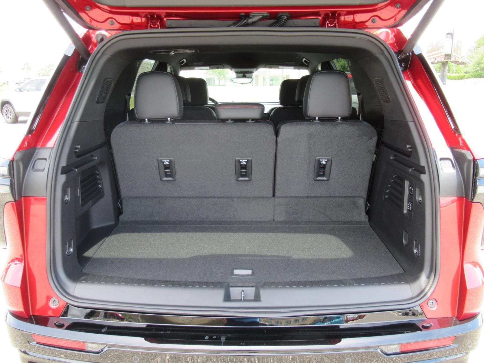 New 2026 Chevrolet Traverse RS FWD image 35