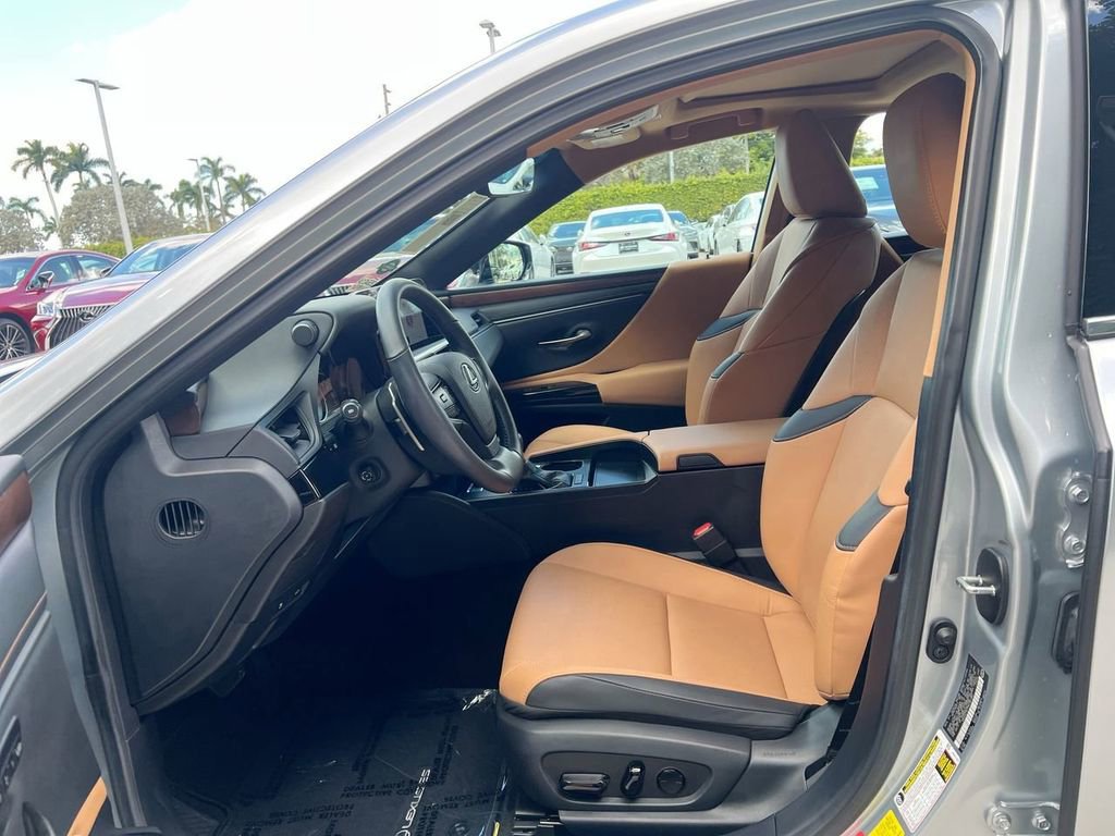 Certified 2024 Lexus ES 350 w/ Premium Package image 12