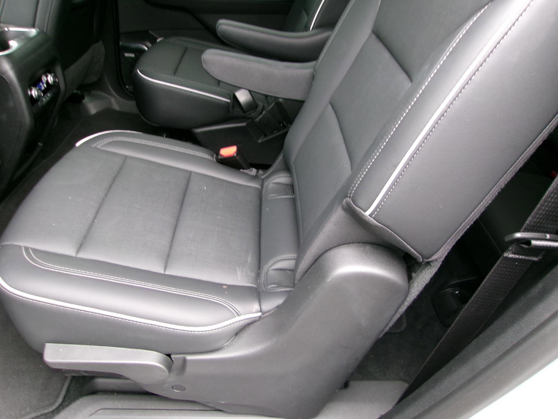 Used 2025 Buick Enclave Preferred image 14