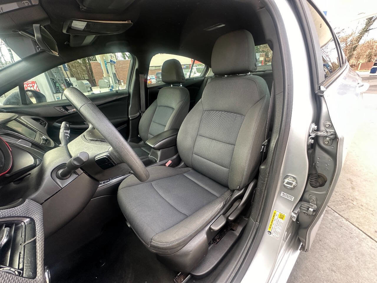 Used 2016 Chevrolet Cruze LT image 5