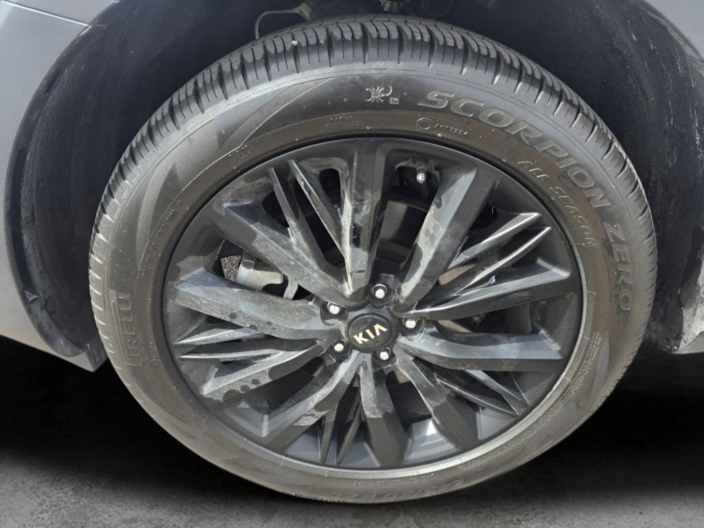Used 2021 Kia Telluride SX w/ Towing Package FWD image 11