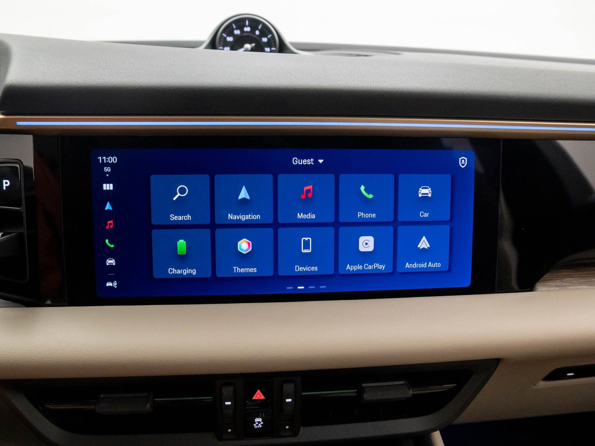 New 2025 Porsche Macan 4 Electric image 21