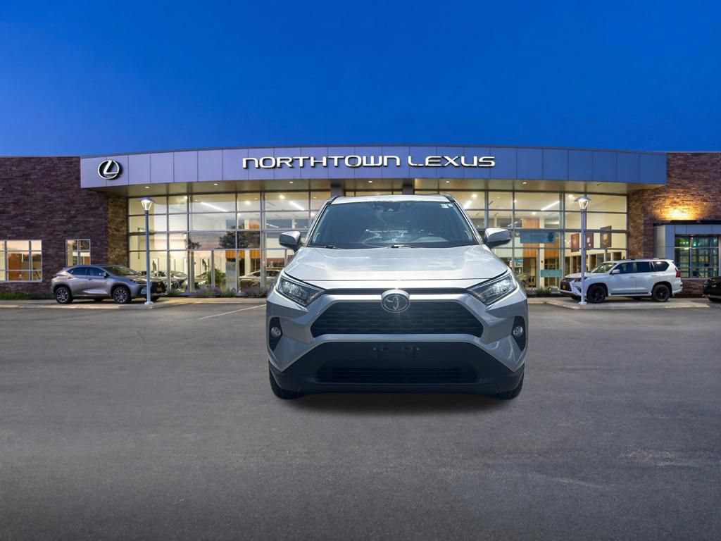 Used 2020 Toyota RAV4 XLE Premium AWD/4WD image 20