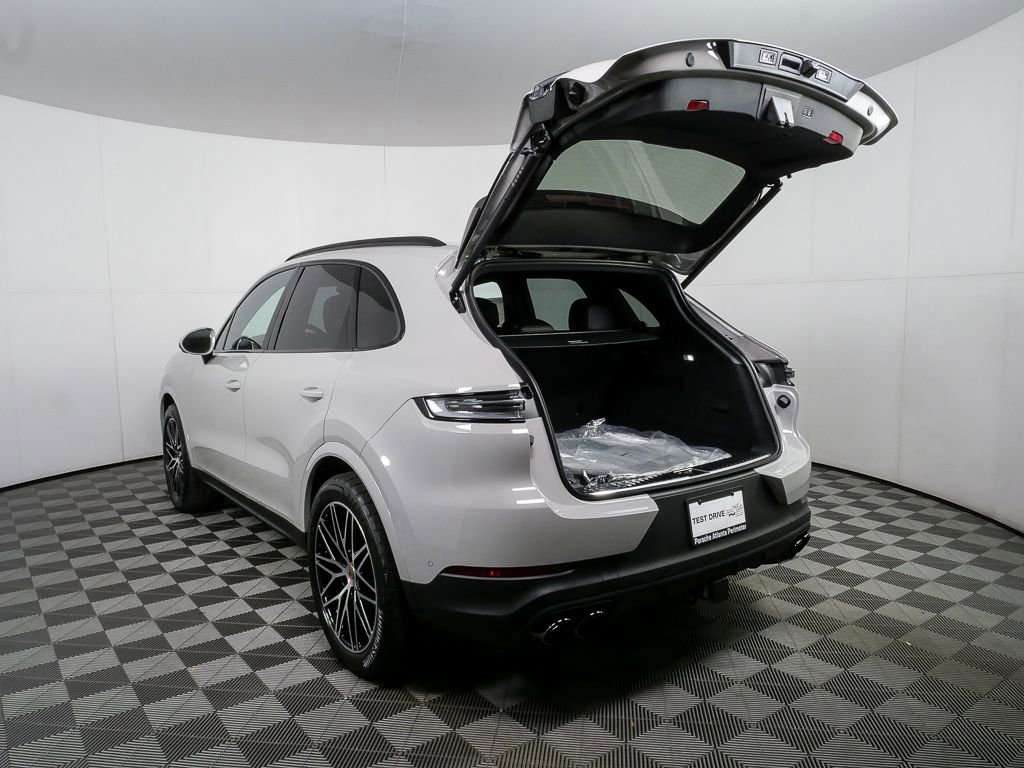 New 2026 Porsche Cayenne image 34