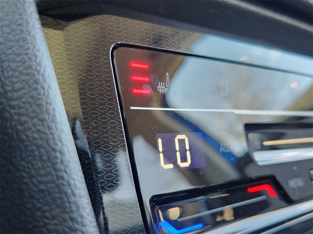 New 2025 Volkswagen Taos SEL image 15