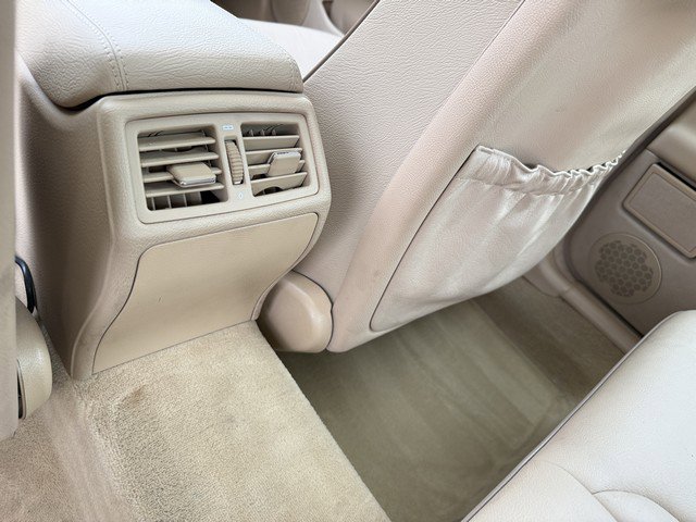 Used 2001 Mercedes-Benz E 320 Sedan image 15