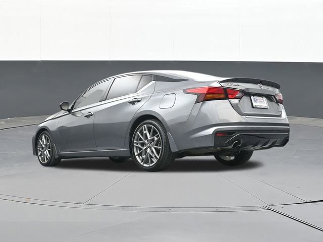 Used 2023 Nissan Altima 2.0 SR FWD image 45