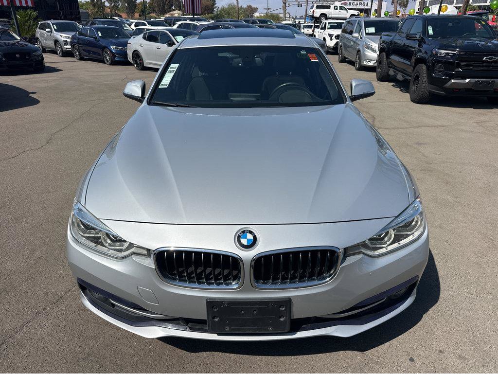 Used 2018 BMW 330i Sedan w/ Premium Package RWD image 2