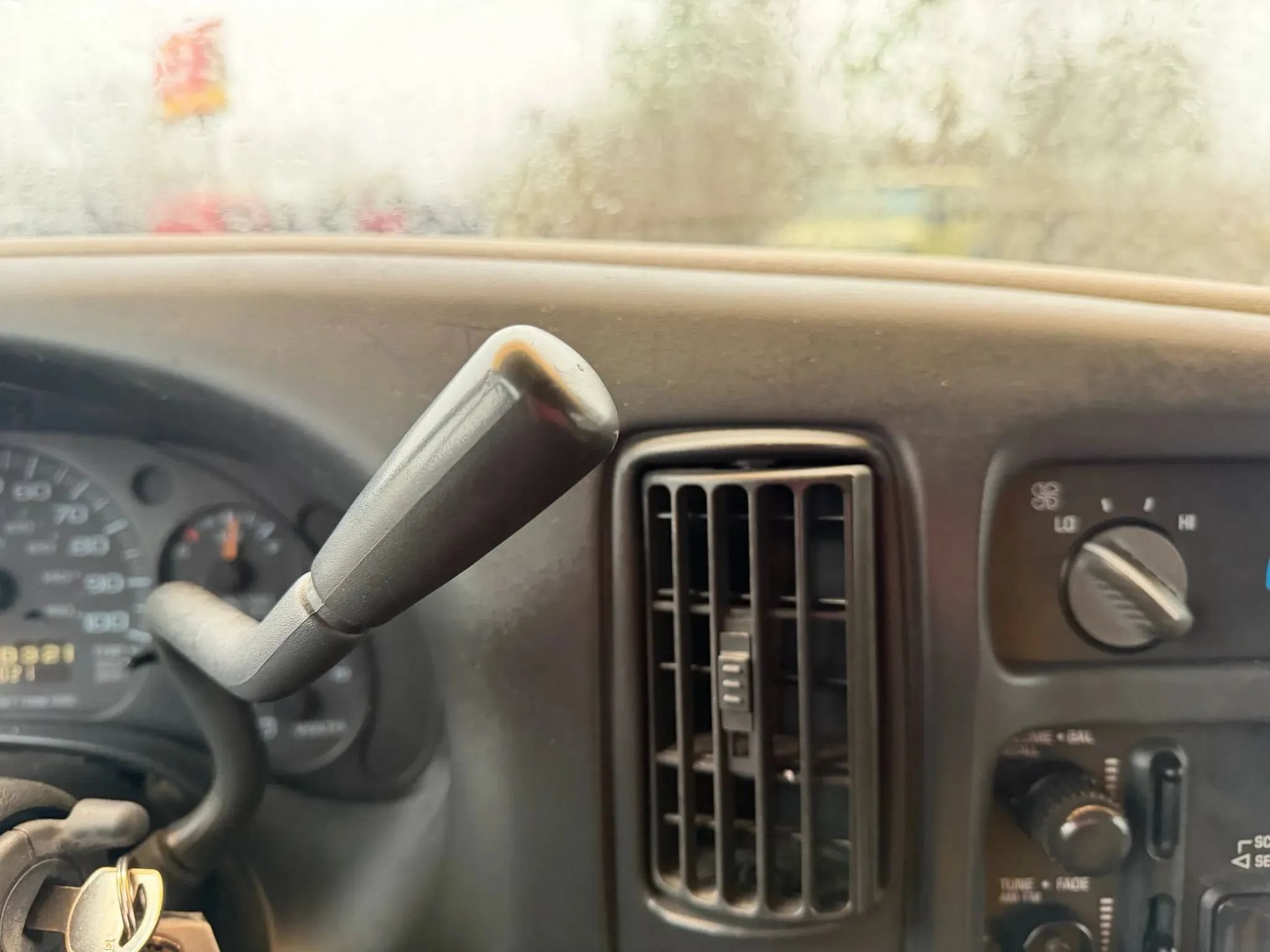 Used 2000 GMC Savana 3500 RWD image 14