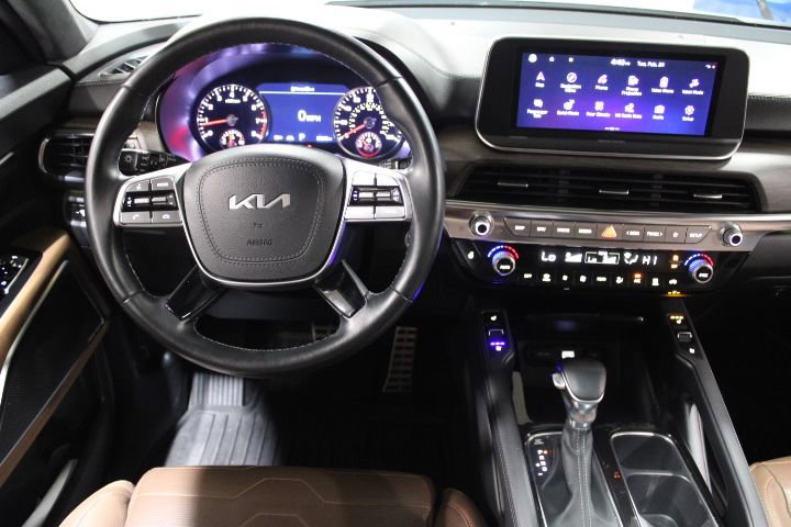 Used 2022 Kia Telluride SX w/ SX Prestige Package image 33