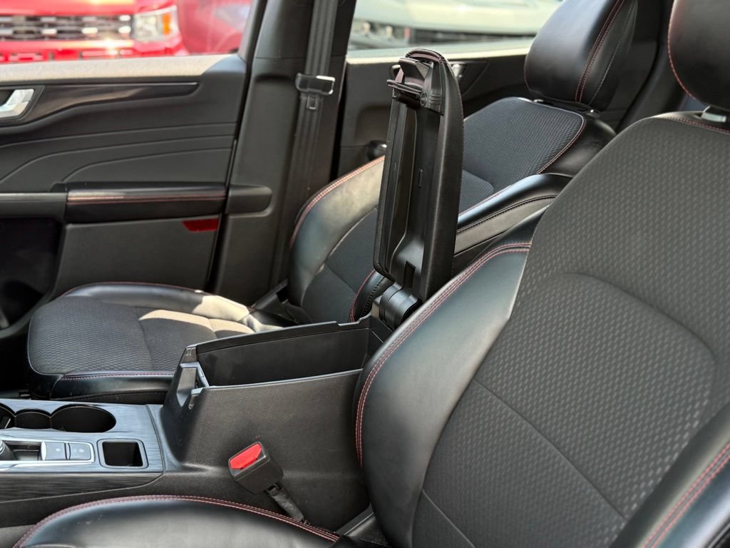 Used 2024 Ford Escape ST-Line w/ Tech Pack #1 AWD/4WD image 25