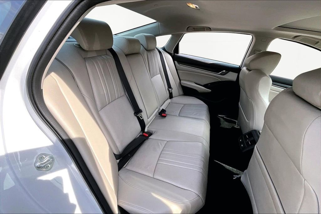 Used 2022 Honda Accord Touring image 19