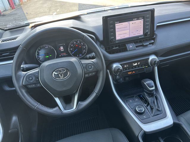 Certified 2022 Toyota RAV4 SE image 14