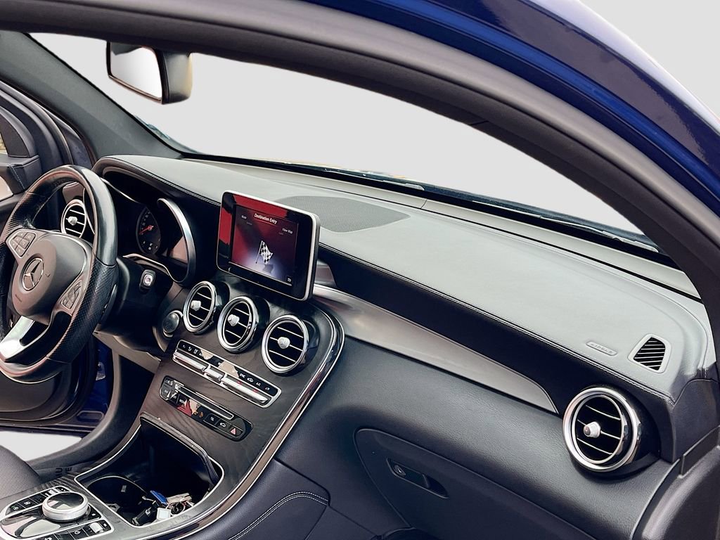 Used 2019 Mercedes-Benz GLC 300 4MATIC Coupe image 31
