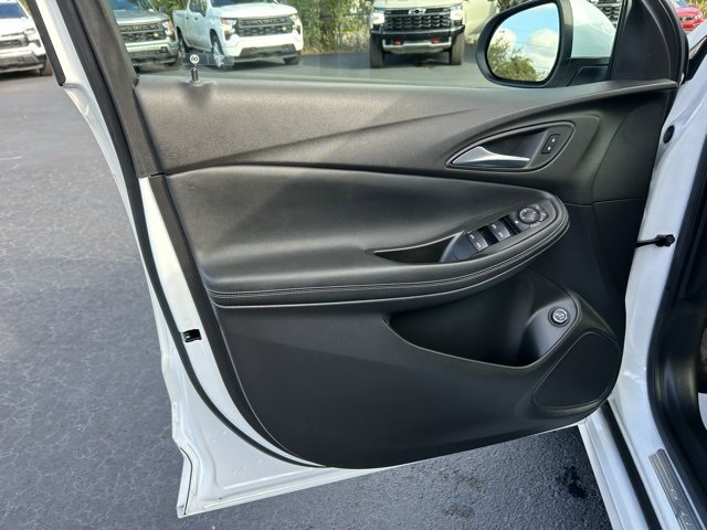 Used 2023 Buick Encore GX Select w/ Sport Touring Package image 12