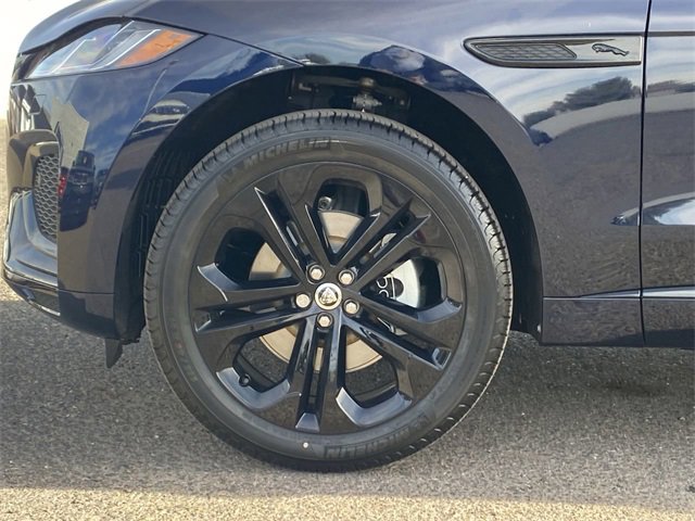 New 2025 Jaguar F-PACE R-Dynamic S image 21