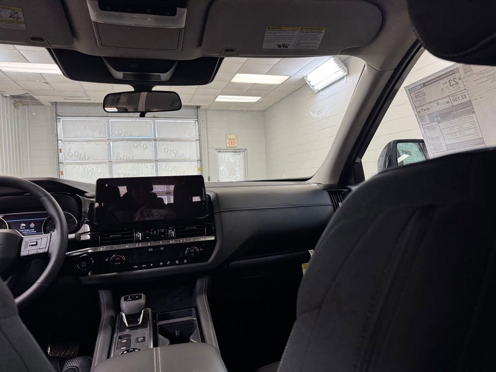 New 2026 Nissan Pathfinder SV image 21