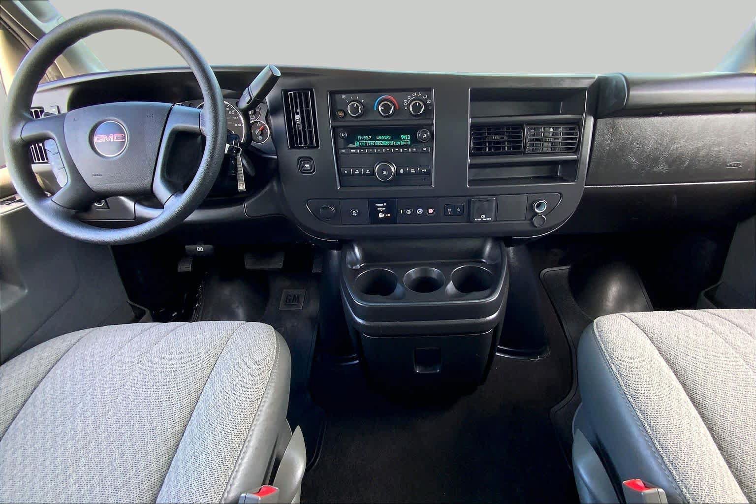 Used 2025 GMC Savana 3500 LT w/ LT Preferred Equipment Group RWD image 15