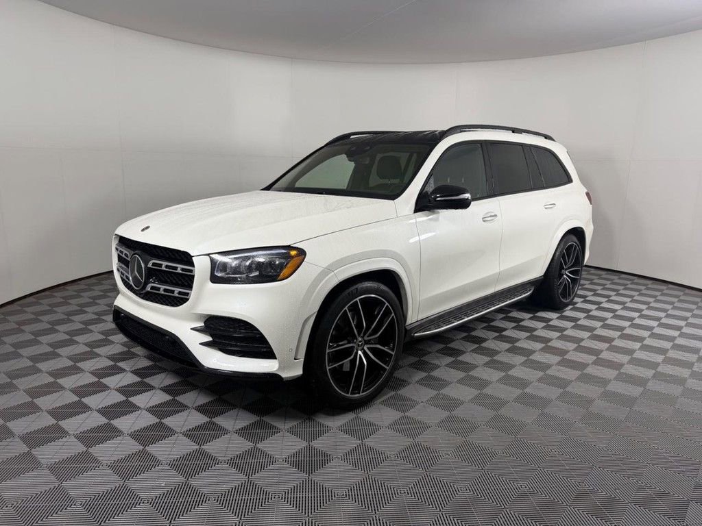 Used 2022 Mercedes-Benz GLS 580 4MATIC image 11