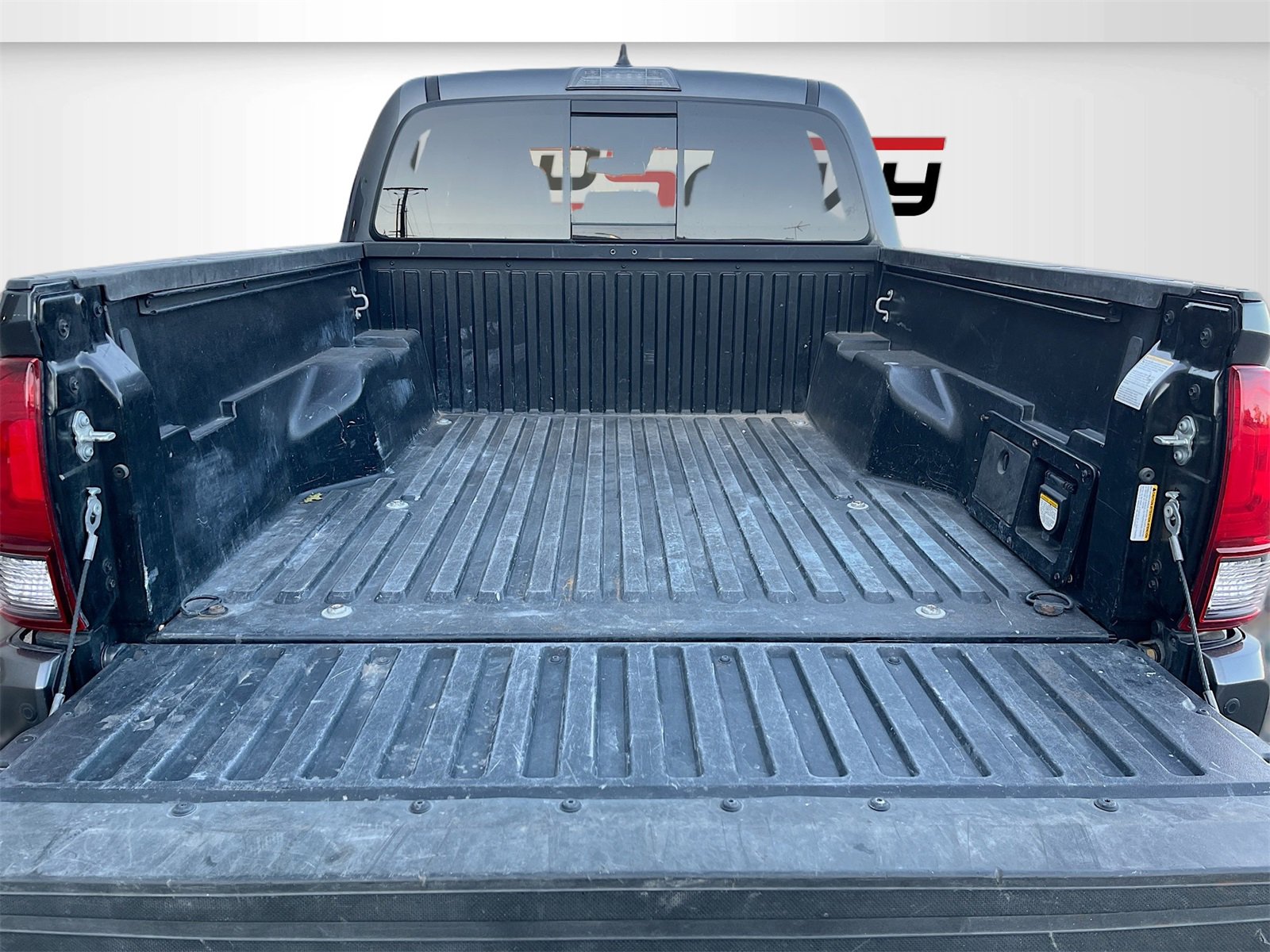 Used 2021 Toyota Tacoma TRD Off-Road image 23