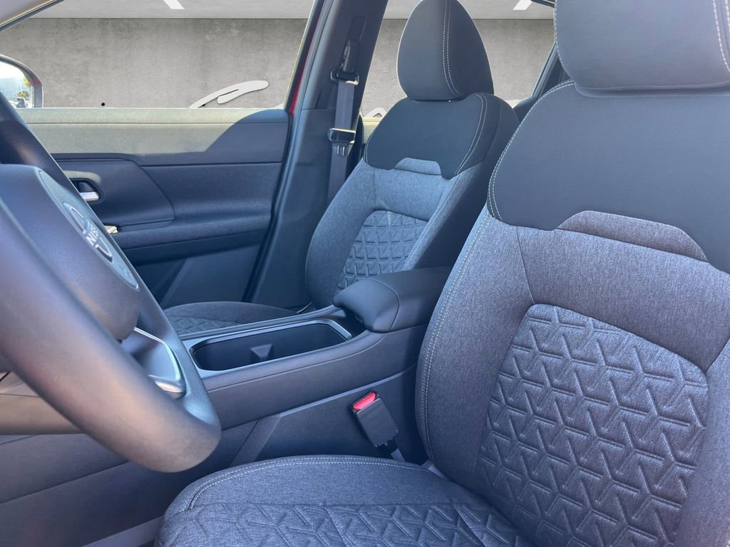 New 2026 Nissan Kicks SV w/ Interior Electronics Package image 19