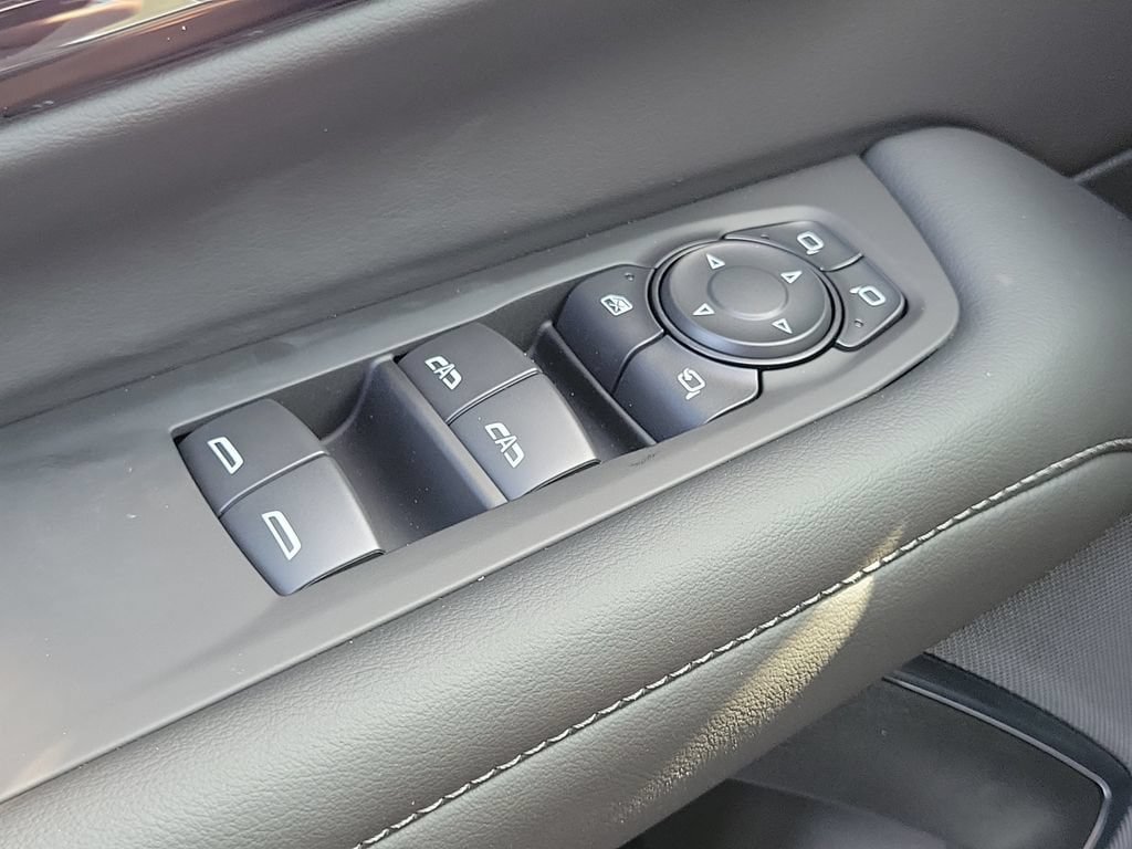 New 2026 Chevrolet Suburban LT w/ Comfort Package AWD/4WD image 14