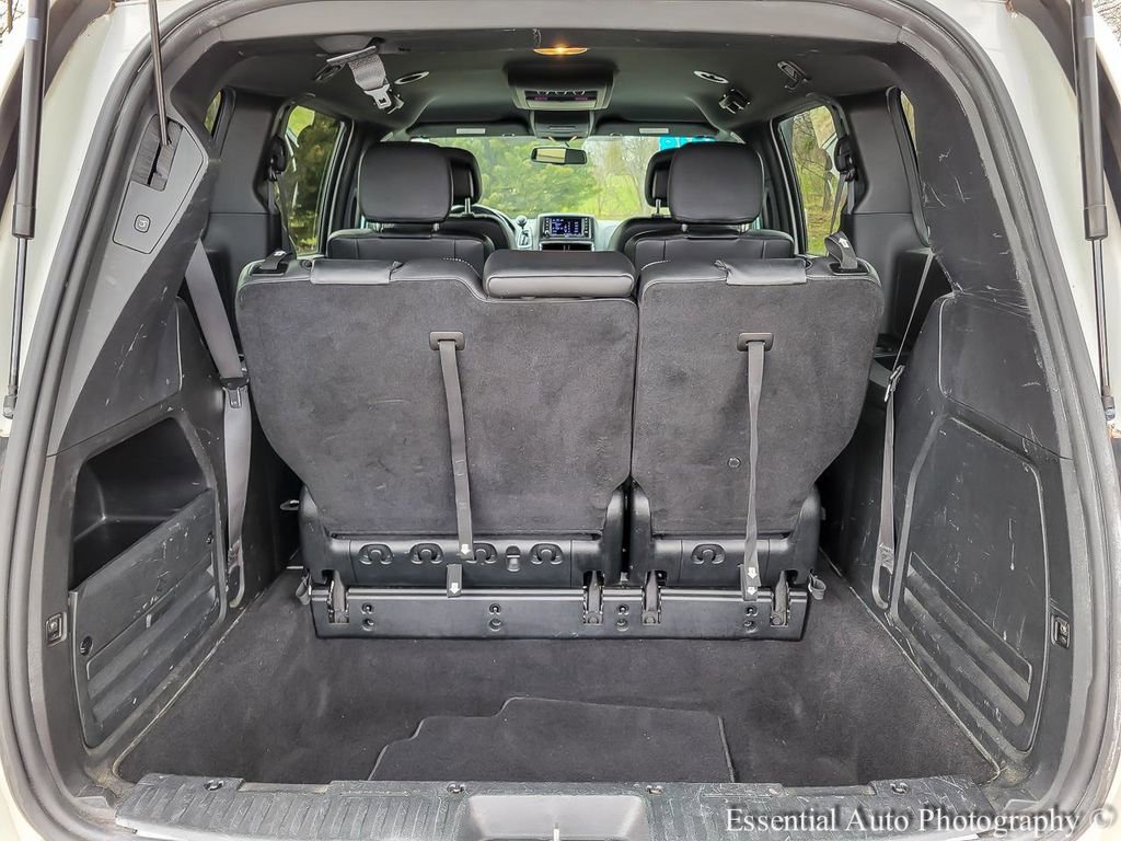 Used 2018 Dodge Grand Caravan SXT w/ Blacktop Package image 24