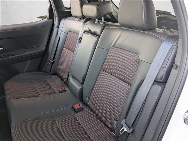 Used 2025 Nissan Kicks SR AWD/4WD image 18