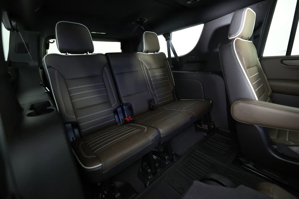 Used 2026 GMC Yukon XL Denali Ultimate w/ LPO, Illumination Package image 13