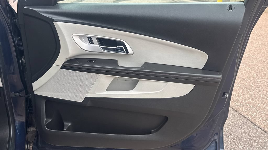 Used 2015 Chevrolet Equinox LT FWD image 25
