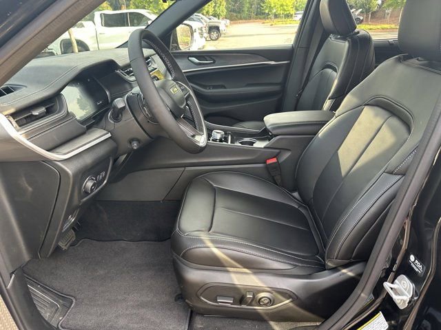 New 2025 Jeep Grand Cherokee Limited w/ Luxury Tech Group II image 9
