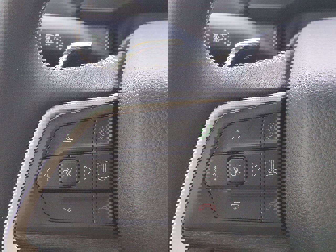 Used 2025 Jeep Grand Cherokee L Limited image 24