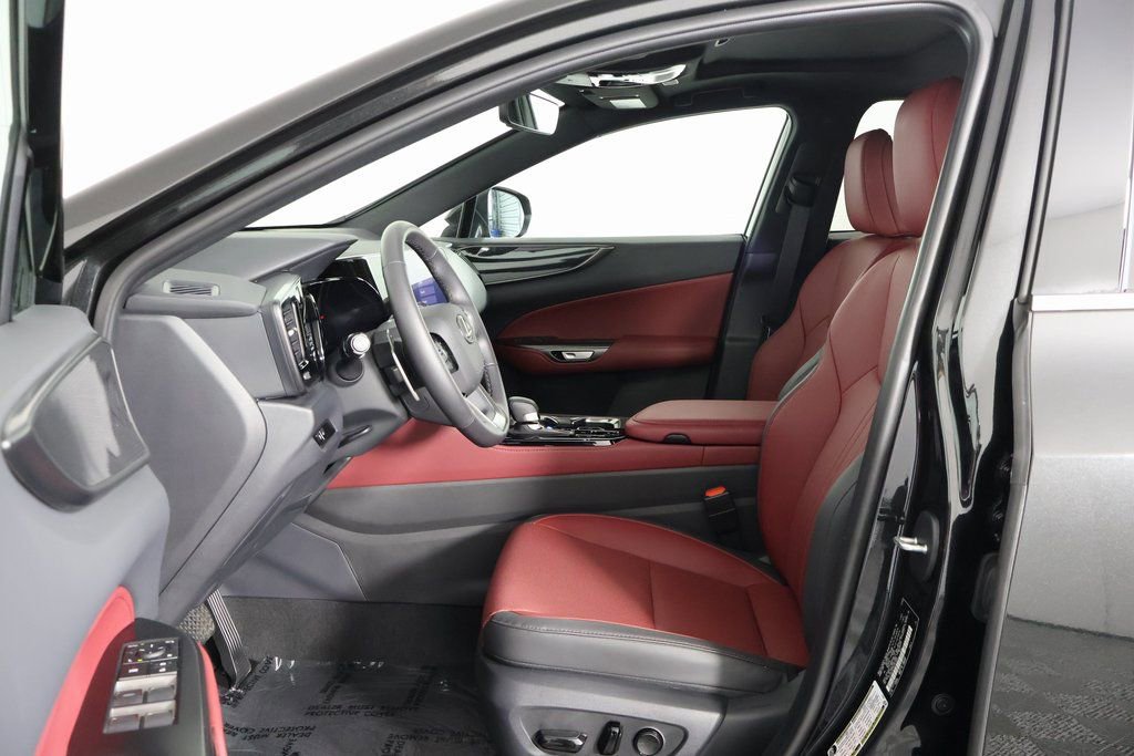 Used 2025 Lexus NX 250 FWD image 10