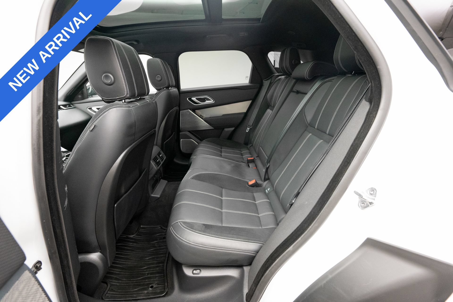 Used 2022 Land Rover Range Rover Velar R-Dynamic S AWD/4WD image 14