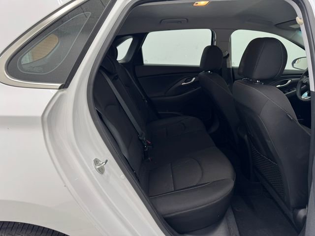 Used 2018 Hyundai Elantra GT image 18