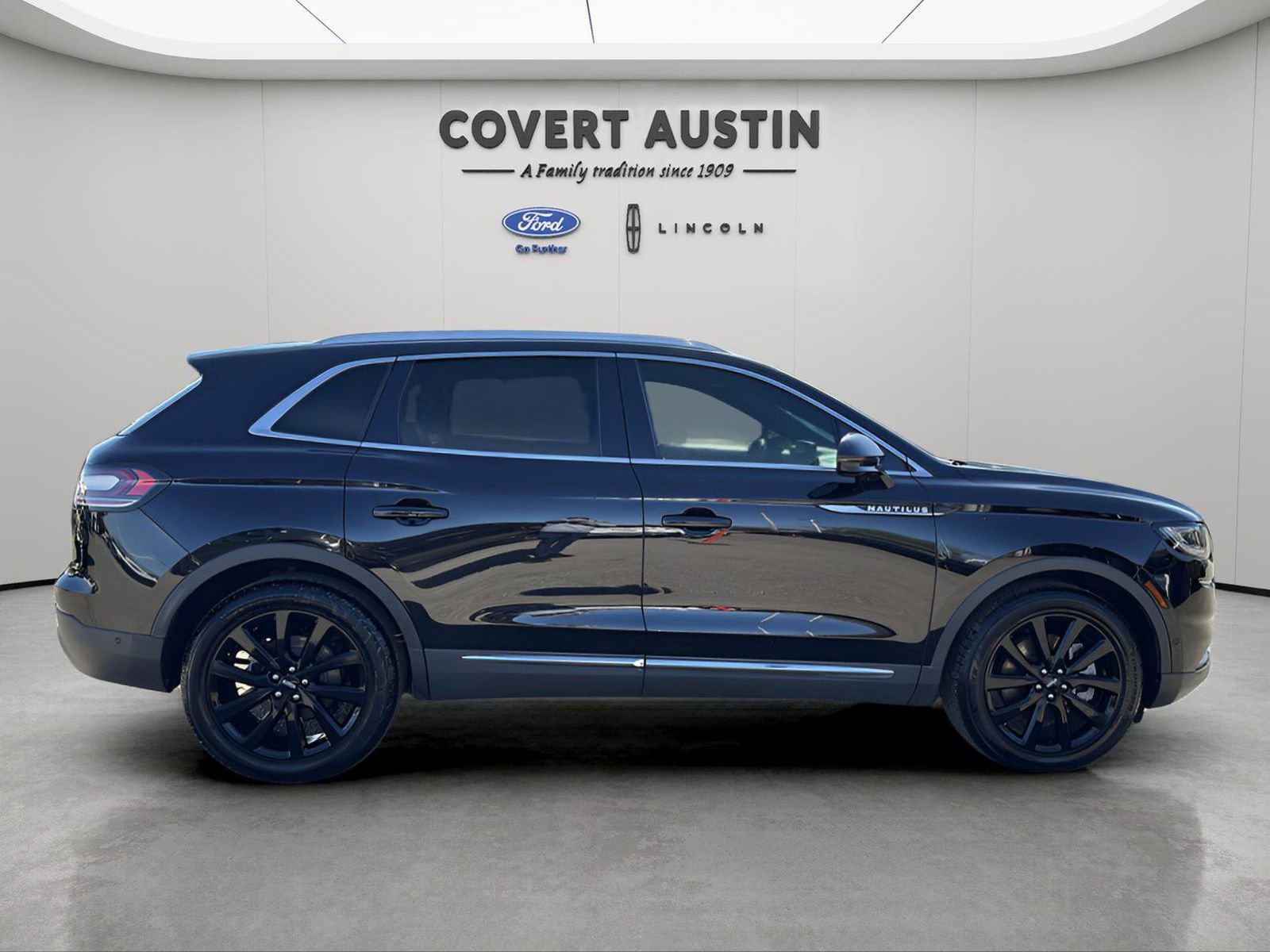 Certified 2022 Lincoln Nautilus Reserve image 6