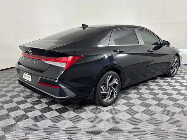 Used 2024 Hyundai Elantra SEL w/ Convenience Package FWD image 6