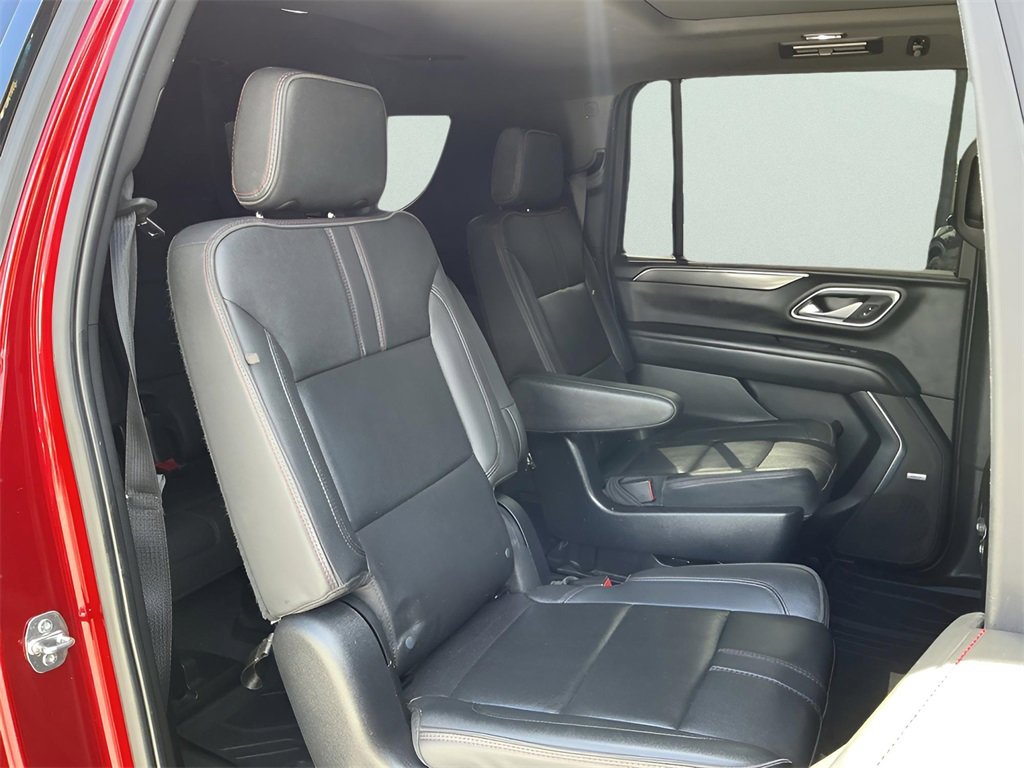 Used 2022 Chevrolet Suburban RST w/ Luxury Package image 20