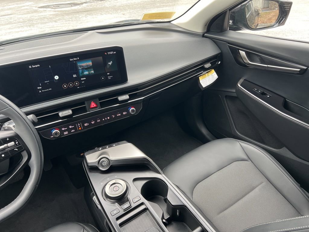 Certified 2025 Kia EV6 Light image 23