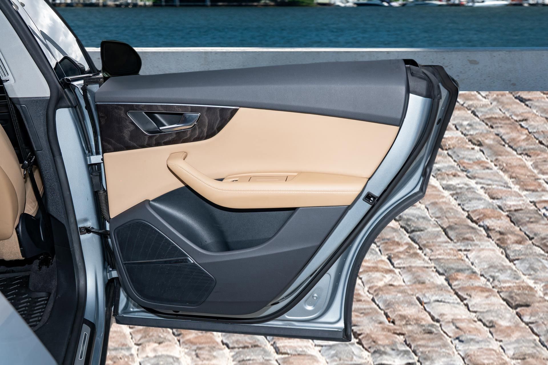 Used 2023 Audi Q8 Premium Plus w/ Premium Plus Package image 12