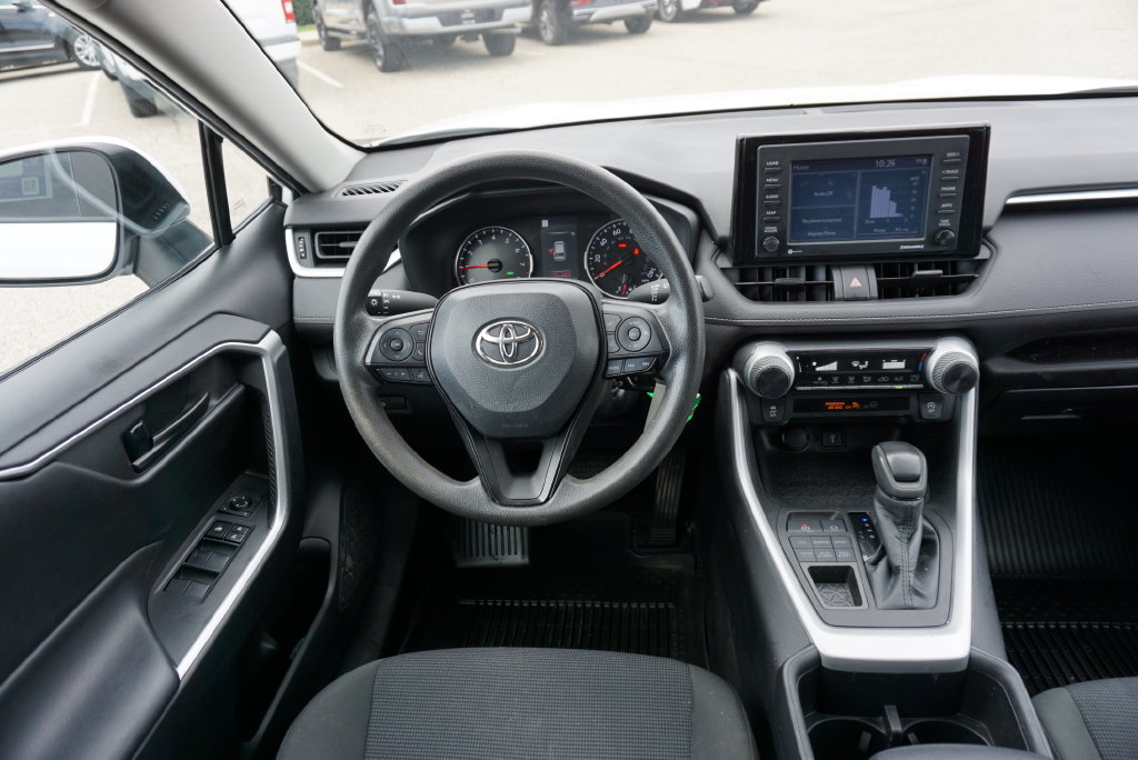 Used 2022 Toyota RAV4 LE AWD/4WD image 12