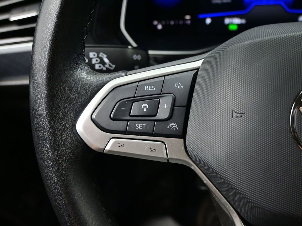 Used 2022 Volkswagen Jetta SE image 18